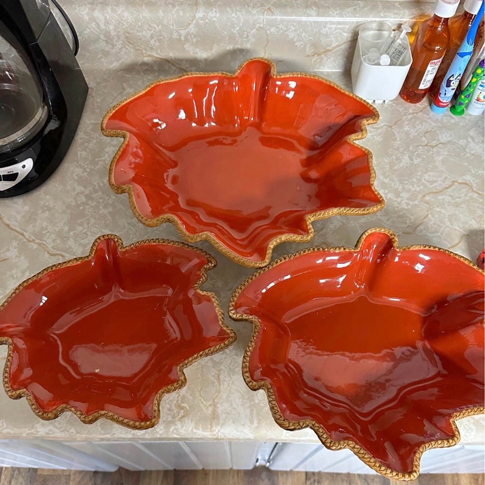 Temptations Orange Leaf-Shaped Dinnerware Set